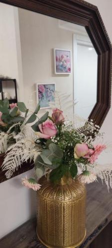 2 Bedroom Gem Near Milano Centrale Fast Wi Fi Kademy House 객실 사진