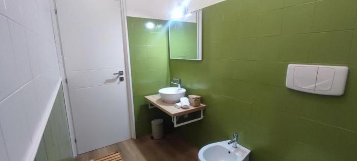 2 Bedroom Gem Near Milano Centrale Fast Wi Fi Kademy House 객실 사진