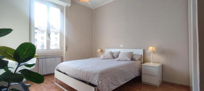 2 Bedroom Gem Near Milano Centrale Fast Wi Fi Kademy House 객실 사진